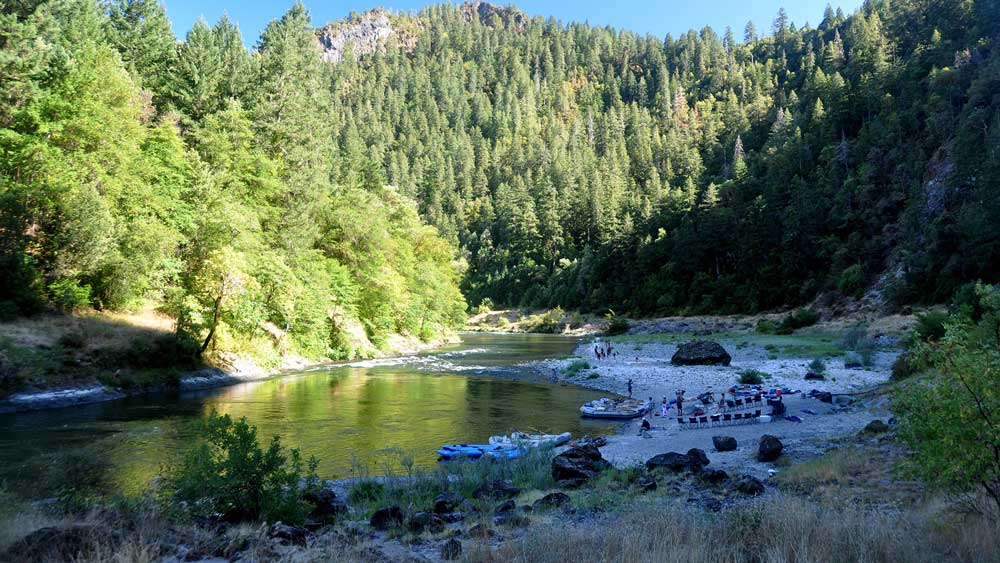 Rogue River, Beautiful Family Rafting Fun in Oregon - ARTA Trips